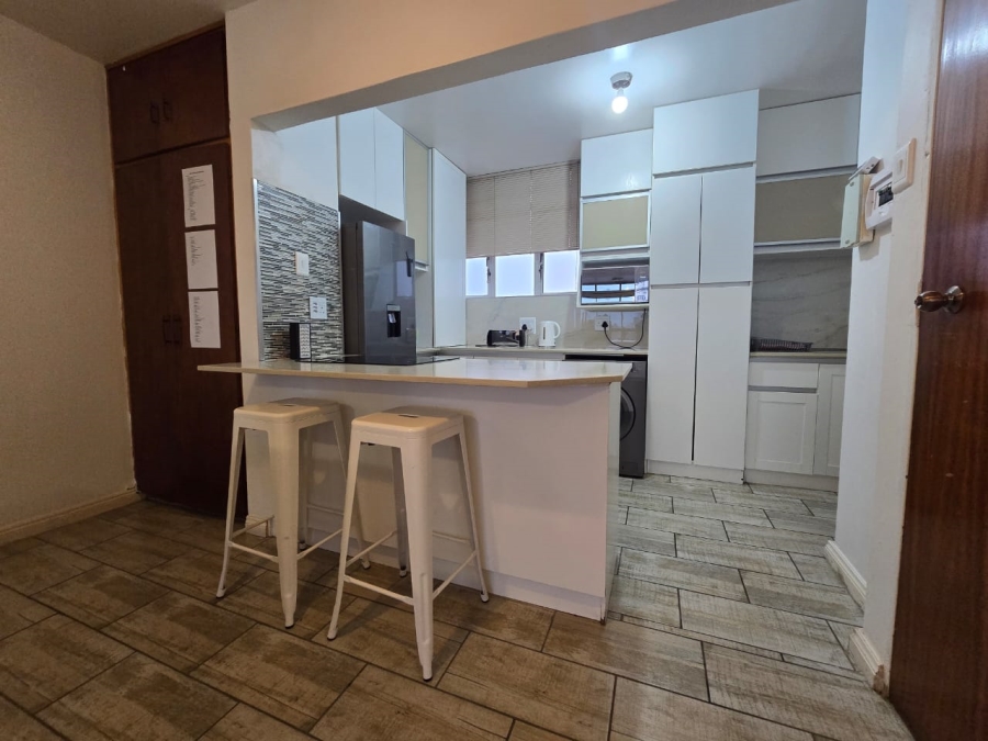 To Let 2 Bedroom Property for Rent in Summerstrand Eastern Cape